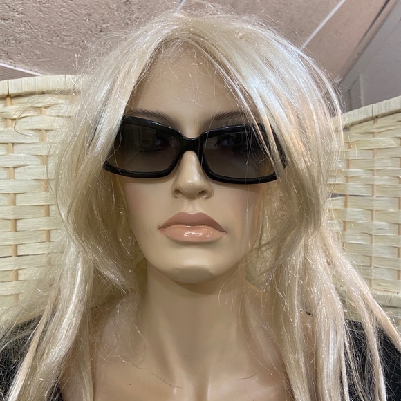 Salvatore Ferragamo Italy 2108 Sun Glasses - Picture 13 of 16